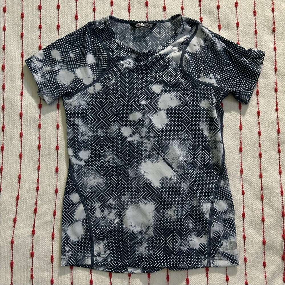 The North Face Women’s Sunriser Flash Dry T-Shirt size small